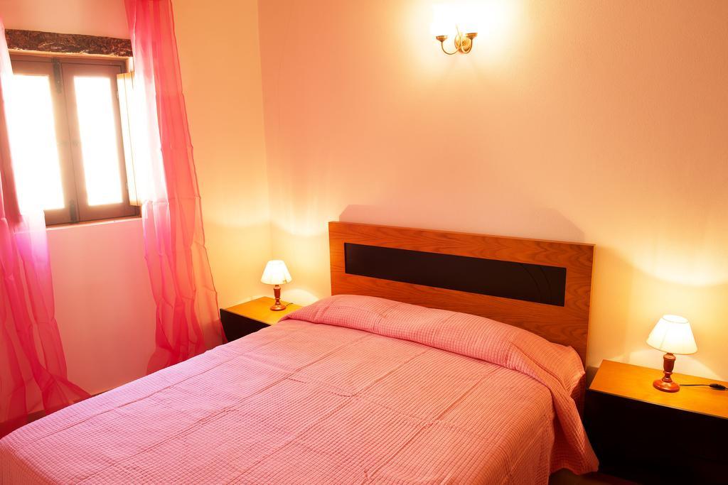 Recanto Da Ribeira Casas De Campo Monchique Værelse billede